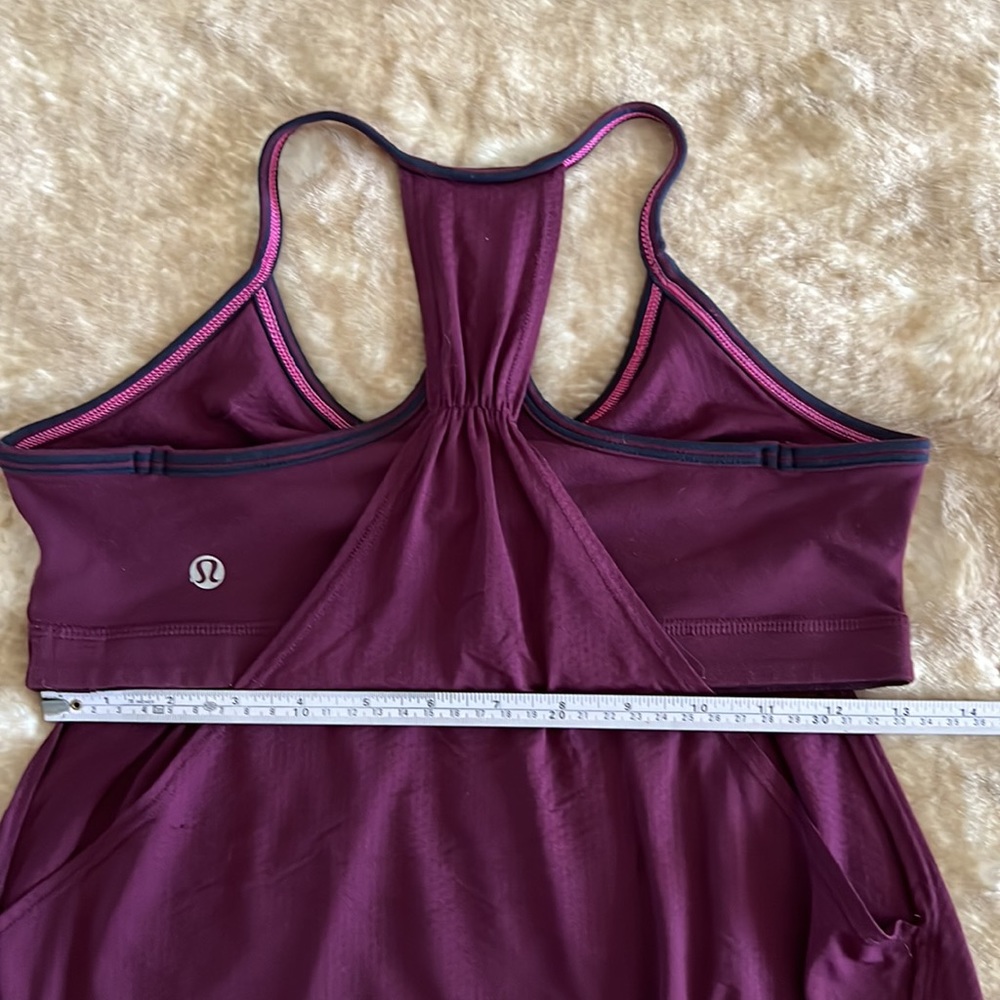 Lululemon tank top with build in bra - Picture 3 of 9